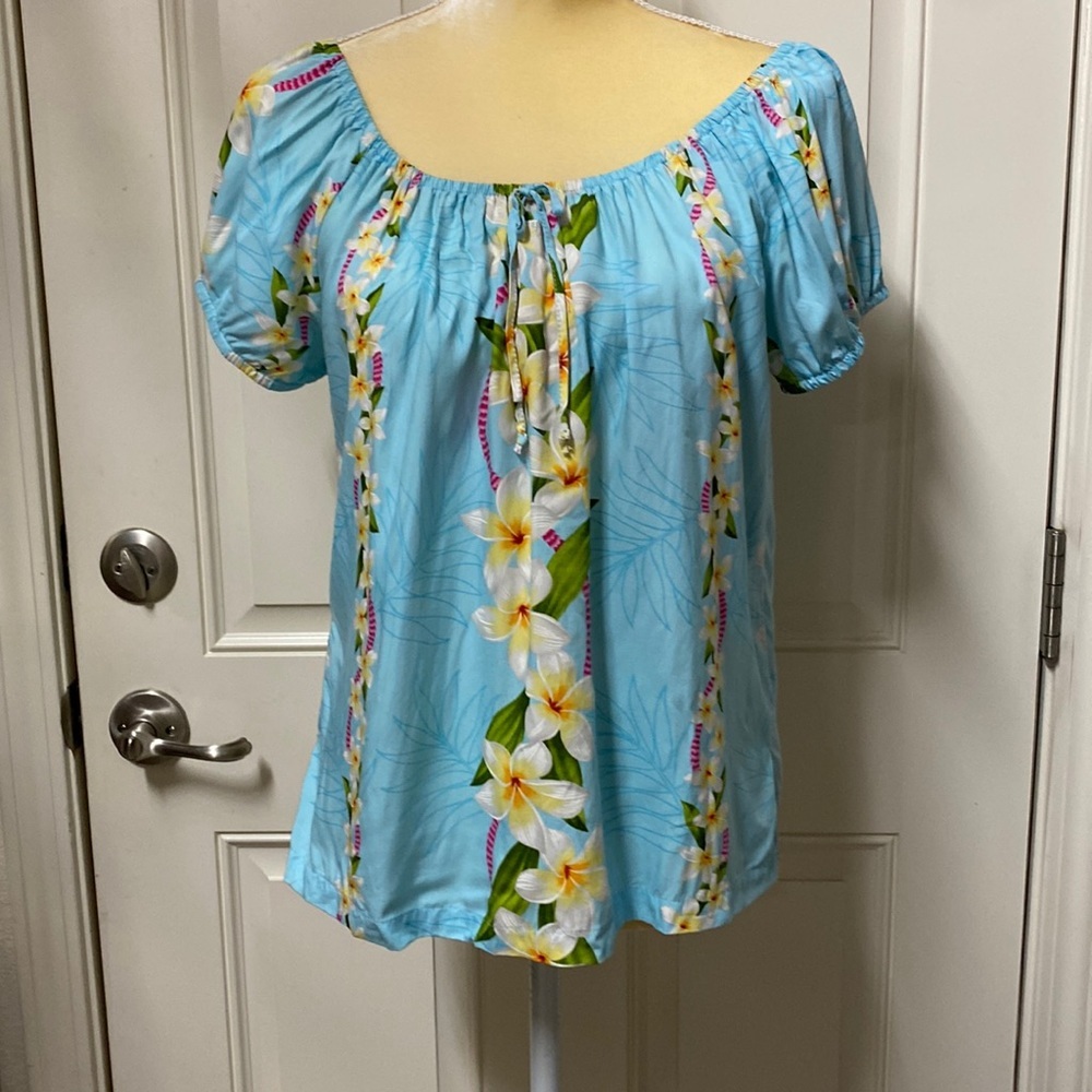 Bishop St Ladies Hawaiian Style Off-the-Shoulder Blouse size S​